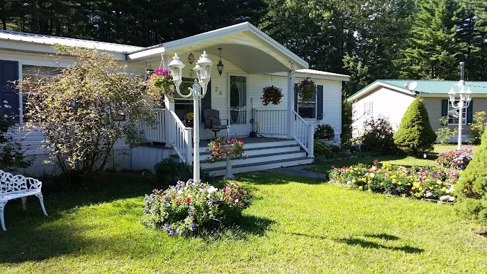 Pine Haven Manufactured Home Community Picture 3