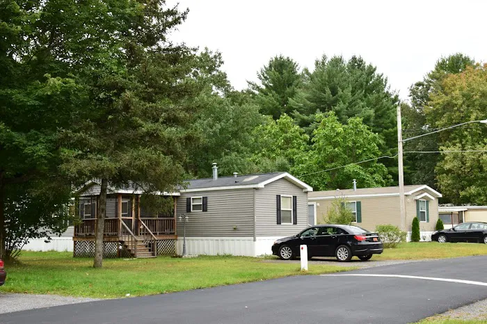 Pine Haven Manufactured Home Community Picture 10