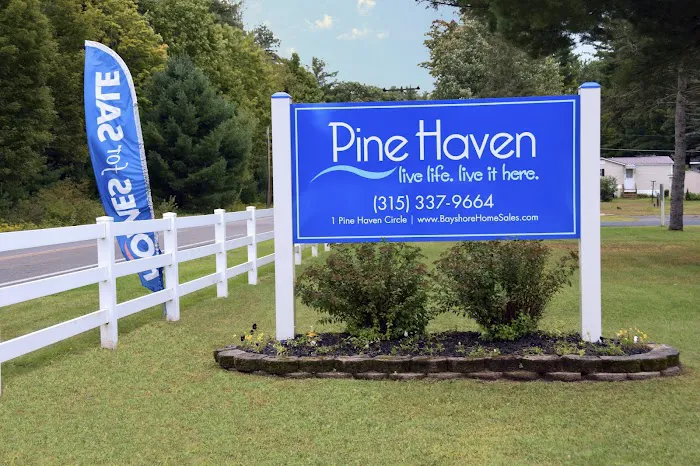 Pine Haven Manufactured Home Community Picture 9