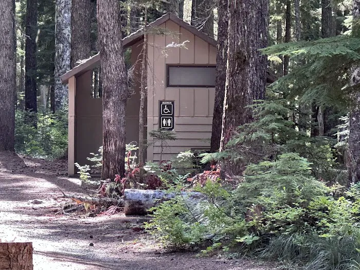 Campground: Crest Camp/Trailhead Picture 5