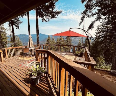 Lake Merwin Camper's Hideaway