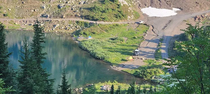 Twin Lakes Campgrounds Picture 4