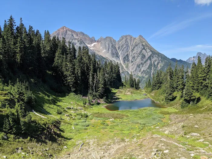 Twin Lakes Campgrounds Picture 7