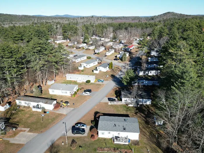 Barrington Estates Mobile Home Park Picture 3
