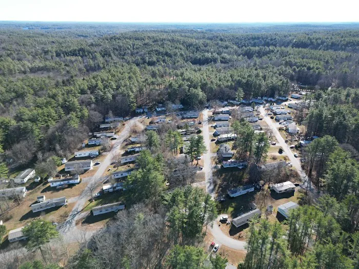Barrington Estates Mobile Home Park Picture 4
