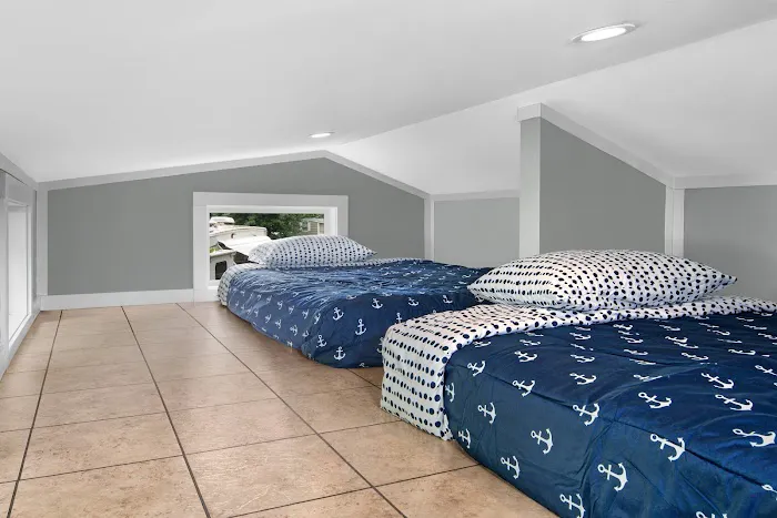 Sun Retreats Peters Pond Picture 2