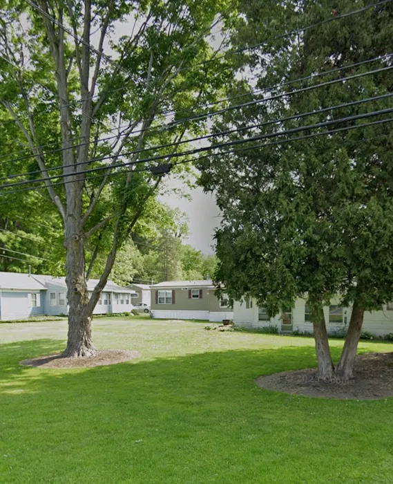 Silver Rock Mobile Home Park Picture 2