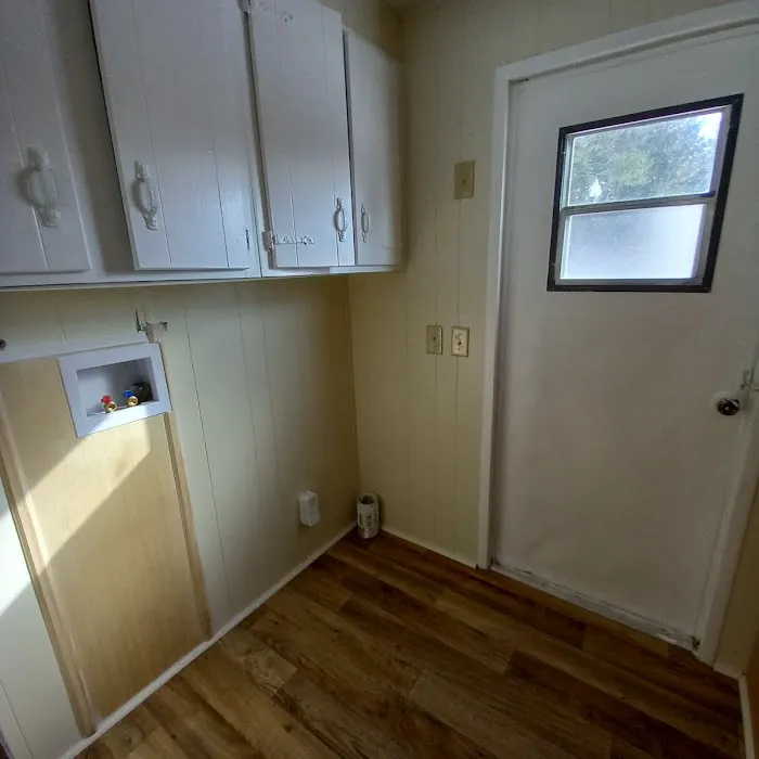 Thompson Manor Picture 1