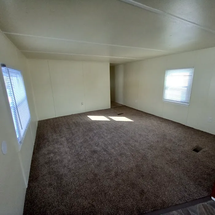 Thompson Manor Picture 2