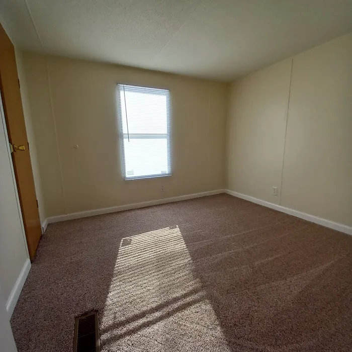 Thompson Manor Picture 10