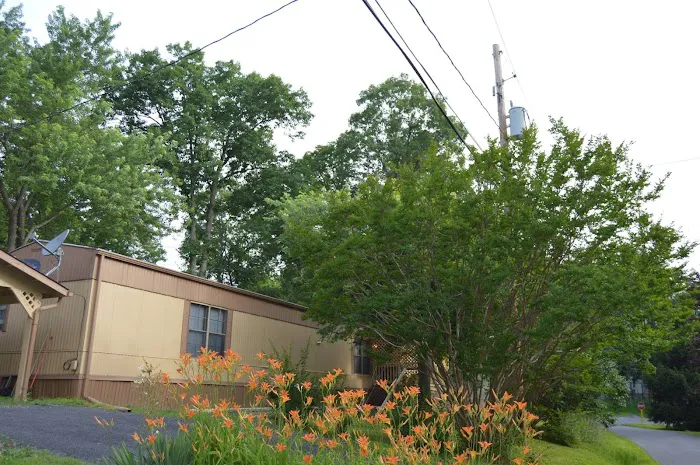 Blue Ridge Mobile Home Park Picture 2