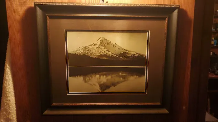 Cedarwood Cabin Picture 5