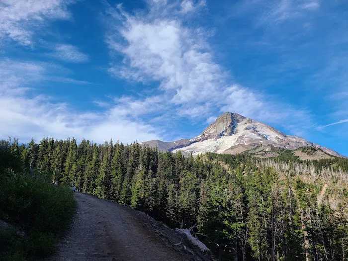 Cloud Cap Saddle Campground Picture 3
