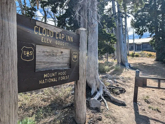 Cloud Cap Saddle Campground Picture 5