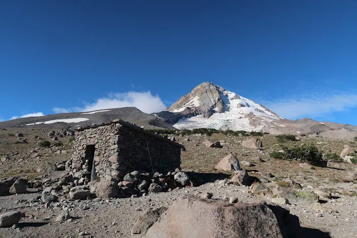 Cooper Spur Trail Shelter Picture 5