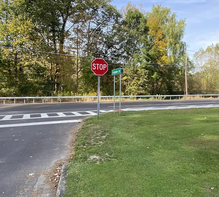 Hillside Acres Mobile Home Park Picture 2