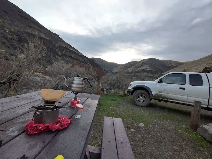 Twin springs campground Picture 6