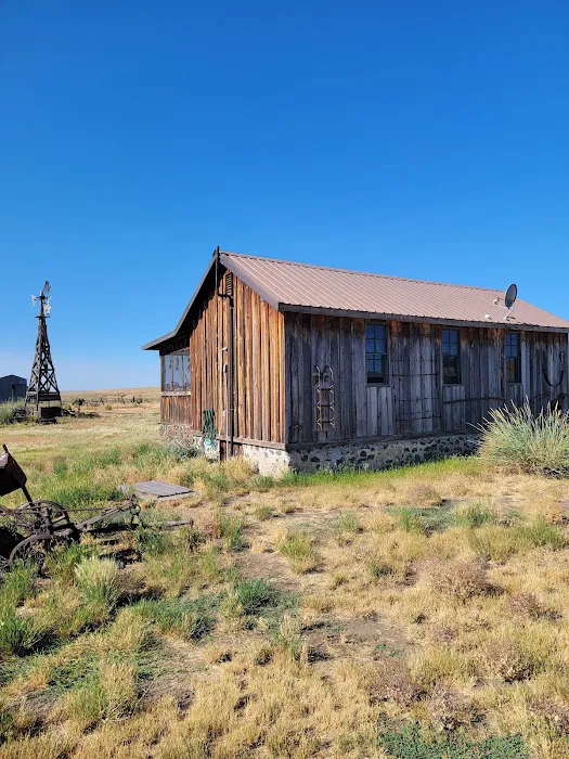 Granary Cabin - Justesen Ranch Picture 6