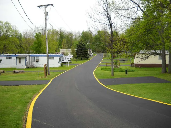 Briarwood Mobile Home Park Picture 4