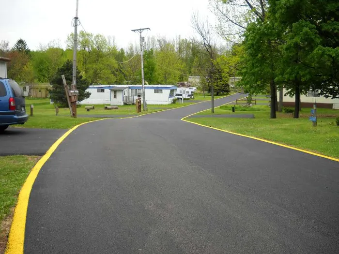 Briarwood Mobile Home Park Picture 3