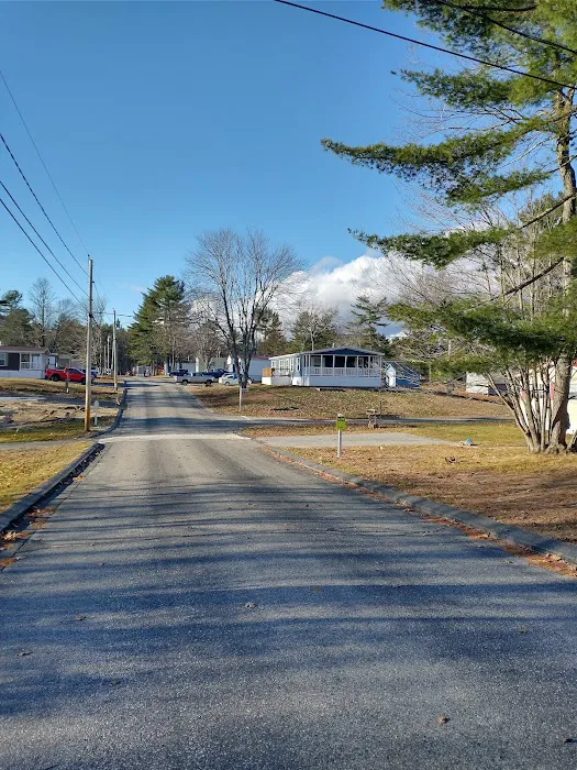 Pine Tree Estates Manufactured Home Community Picture 2