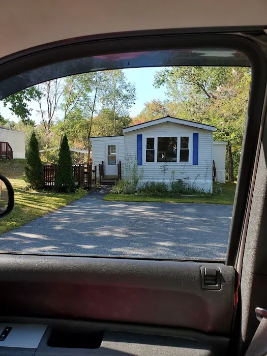 Pine Tree Estates Manufactured Home Community Picture 4