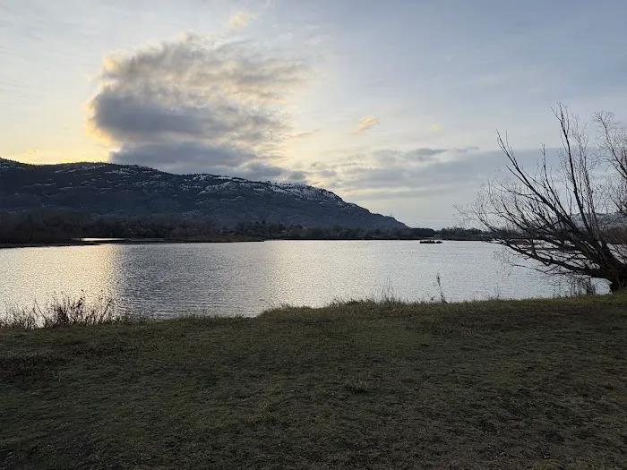 Osoyoos Lake Veteran’s Memorial Park. Picture 1