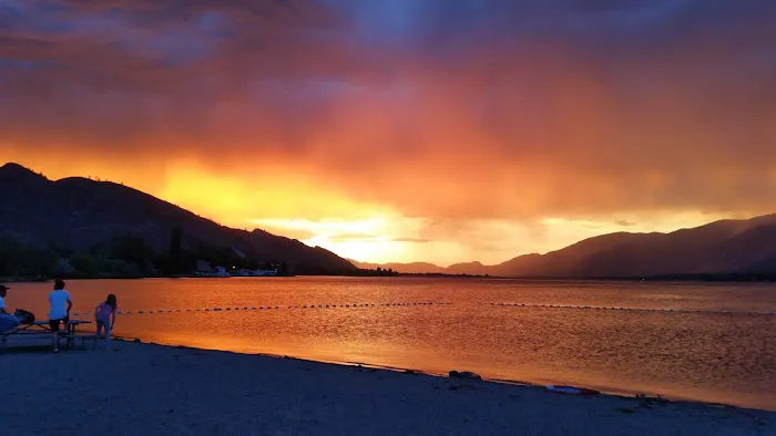 Osoyoos Lake Veteran’s Memorial Park. Picture 6
