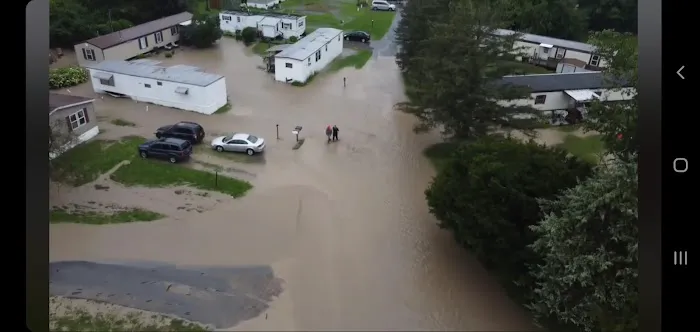 Valley Manor Mobile Home Park Picture 2