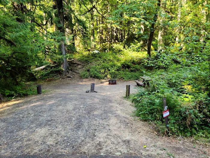 Roaring River Campground Picture 4