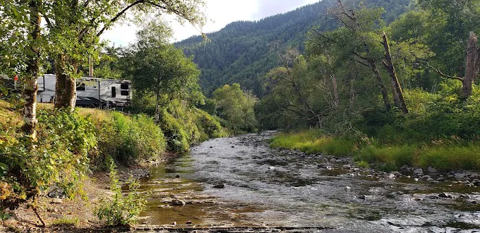 Trask River RV Park Picture 9