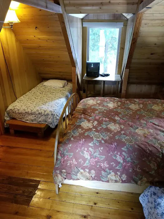 Trillium Lake Basin Cabin Picture 3