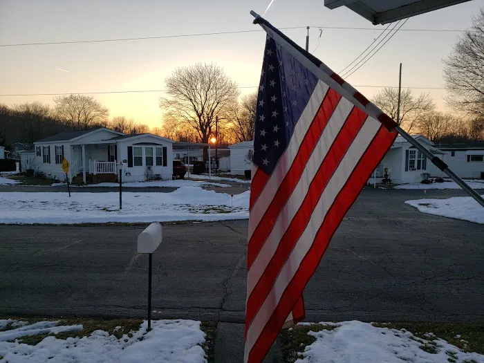 Maplehurst Park Picture 1