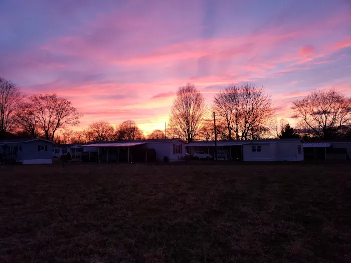 Maplehurst Park Picture 2