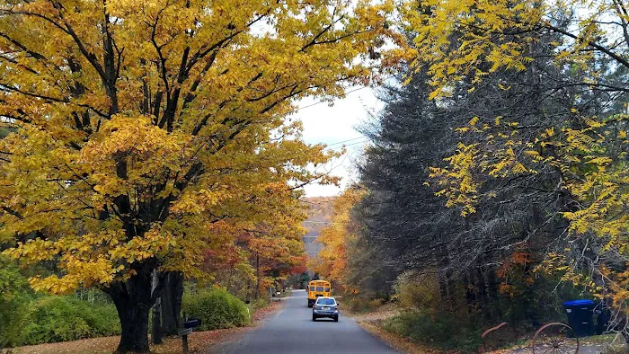 Oakwoods Manufactured Housing Community Picture 3