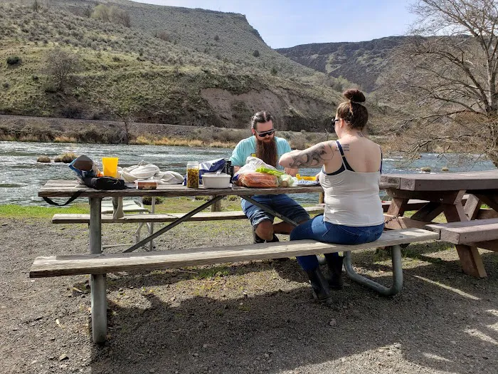 Oak Springs Campground Picture 6