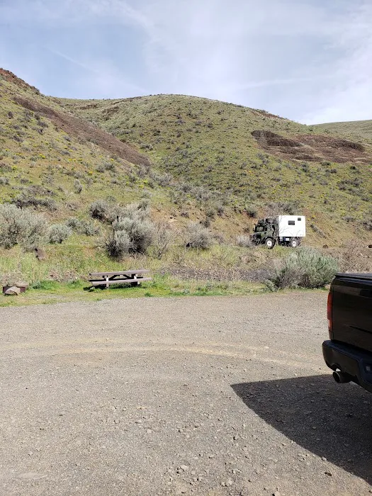Oak Springs Campground Picture 5
