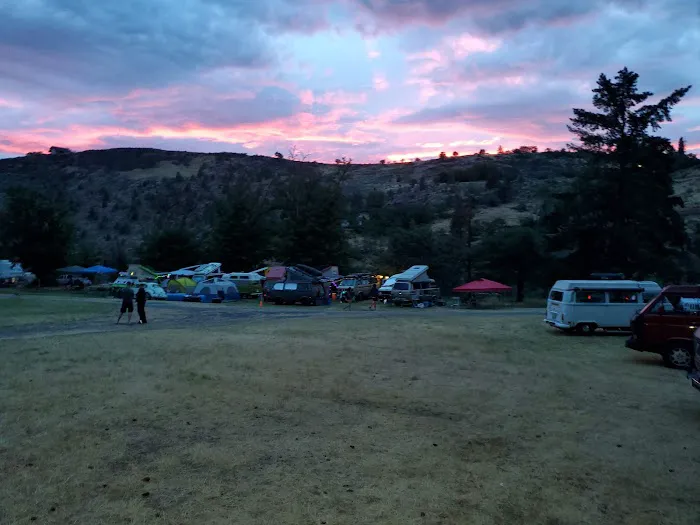 Oasis Riverview campground Picture 4