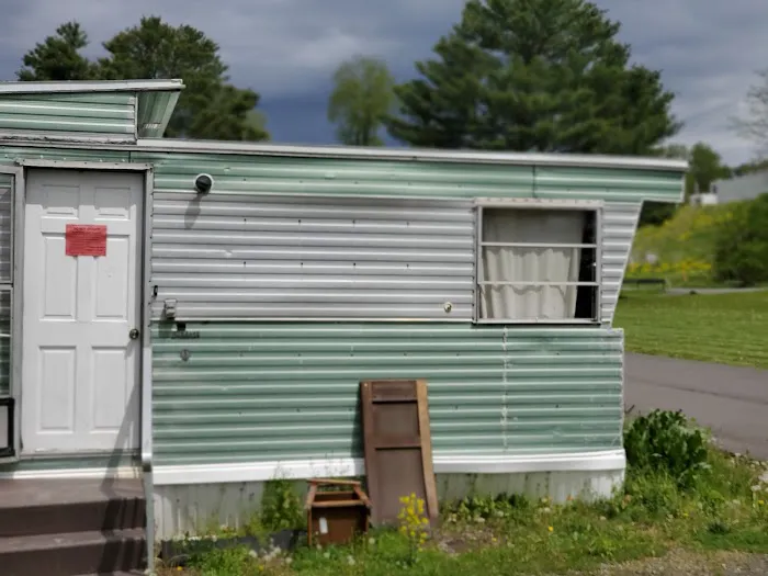 Stewart's Trailer Park Picture 3