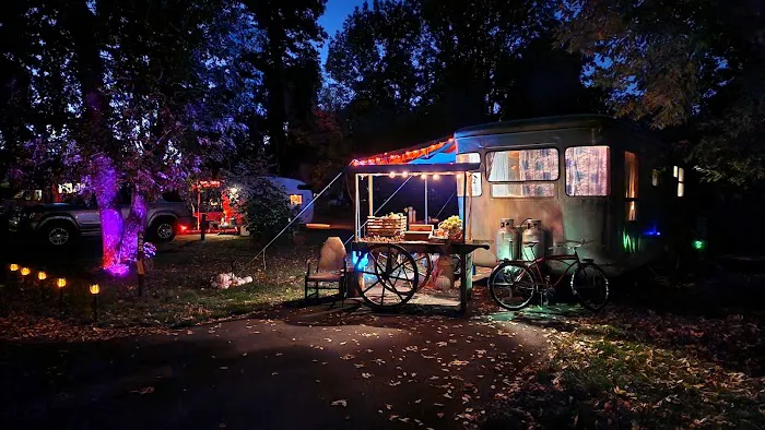 A Loop Campground, Champoeg State Historic Area Picture 1