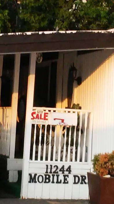 Waples Mobile Home Park Picture 5