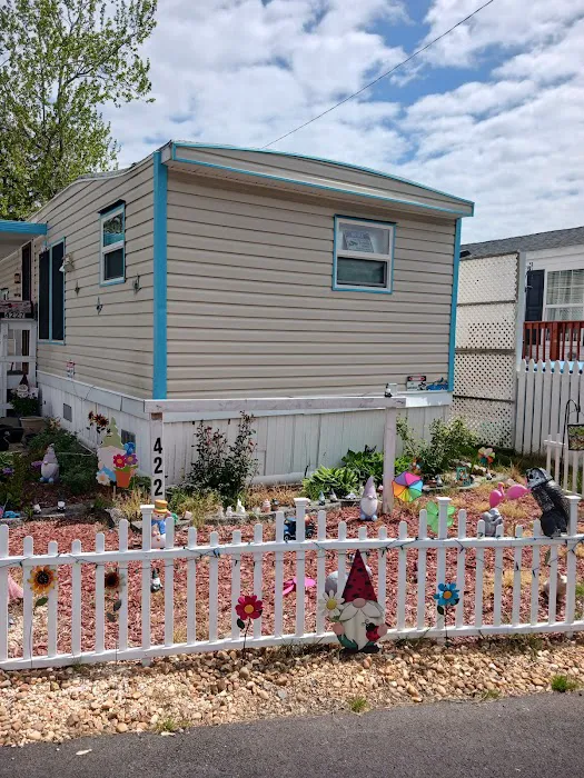 Waples Mobile Home Park Picture 7