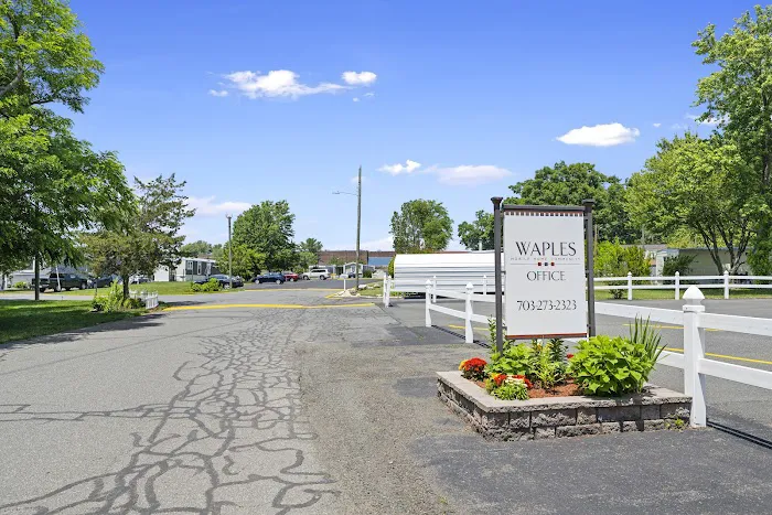 Waples Mobile Home Park Picture 10