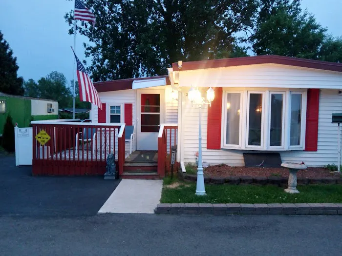 Town and Country Trailer Park Picture 5