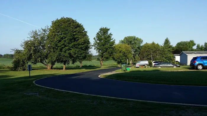 Maple Ridge Mobile Home Park Picture 10