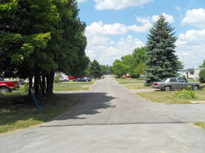 Maple Ridge Mobile Home Park Picture 1