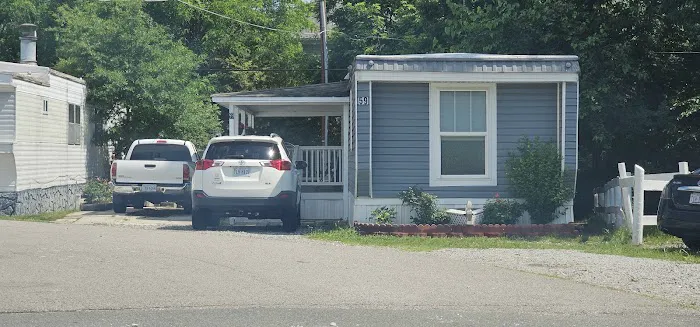 Featherstone Mobile Home Park Picture 3