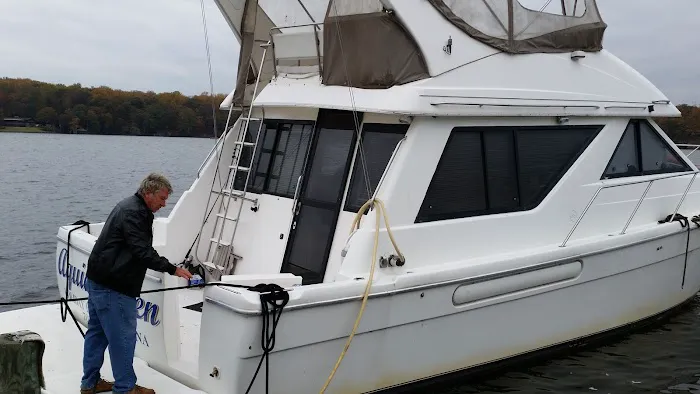 Holiday Harbor RV Park & Marina Picture 6