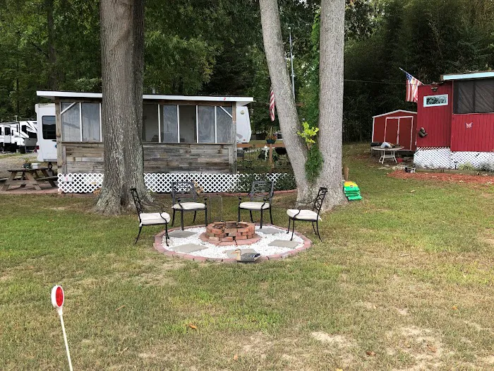 Holiday Harbor RV Park & Marina Picture 8