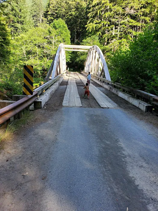Shady Cove Campground Picture 7